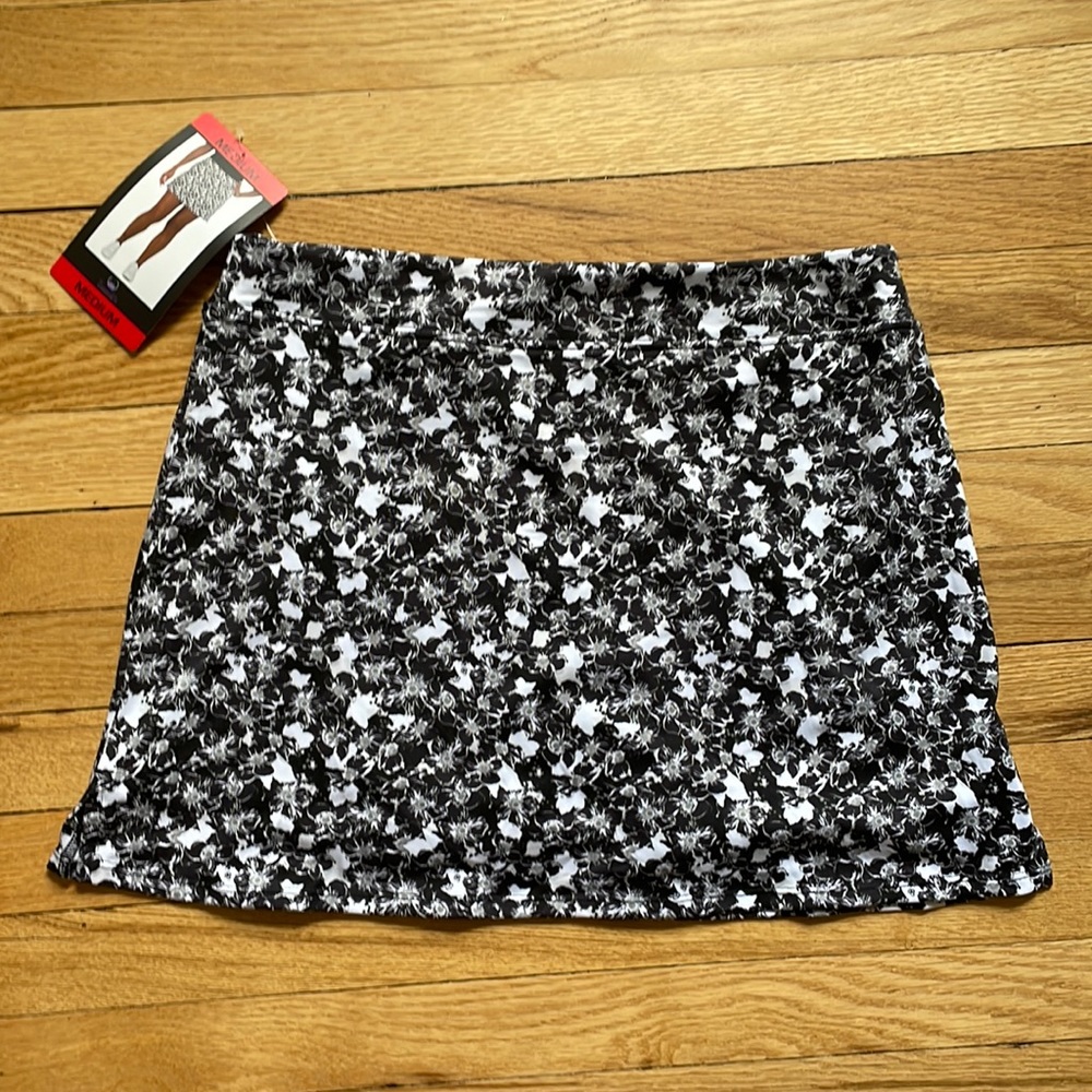 Tranquility stretch SKORT Black white Floral Sport Athletic Skirt Poly spandex